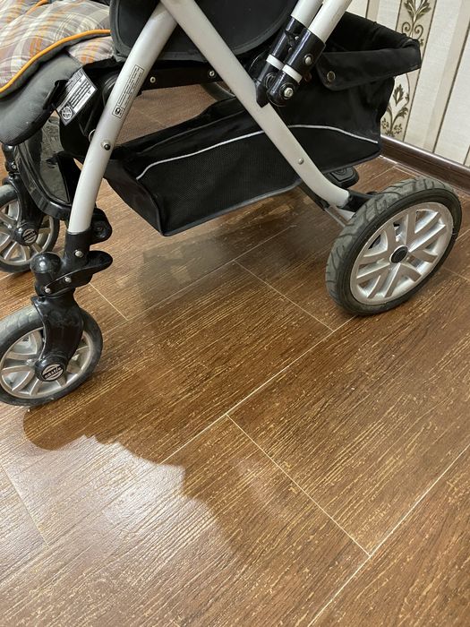 Продам коляску прогулочную