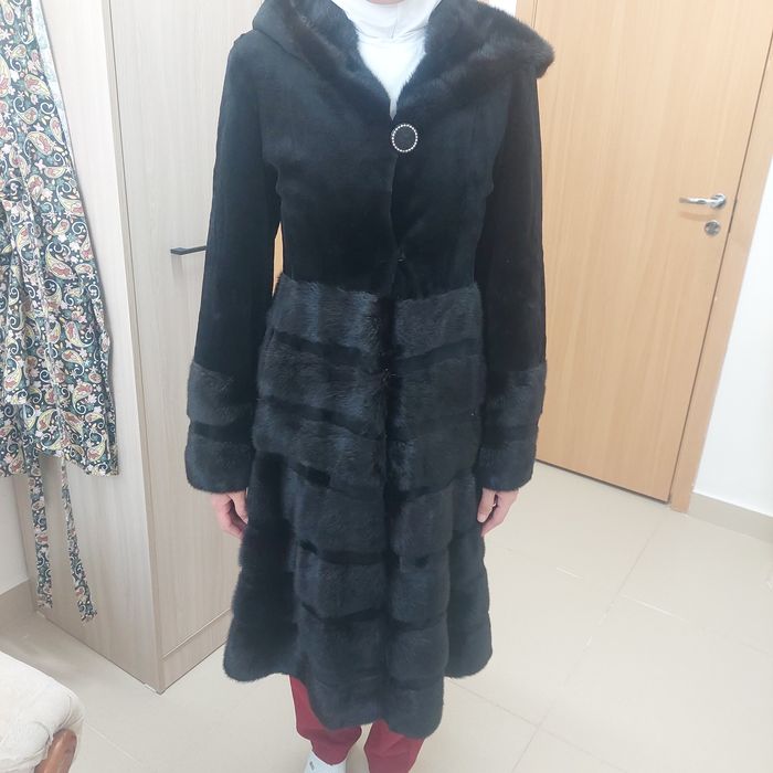 Норковая шуба продается