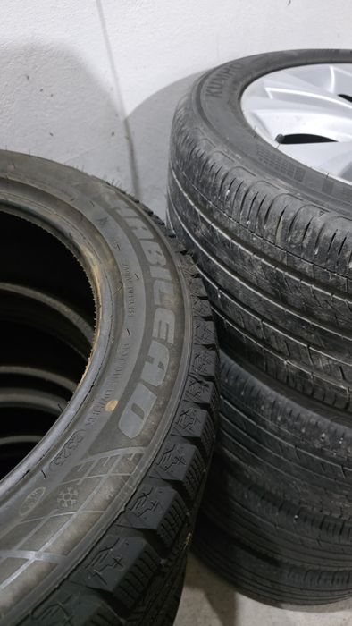 Шины 215/55R17 4шт