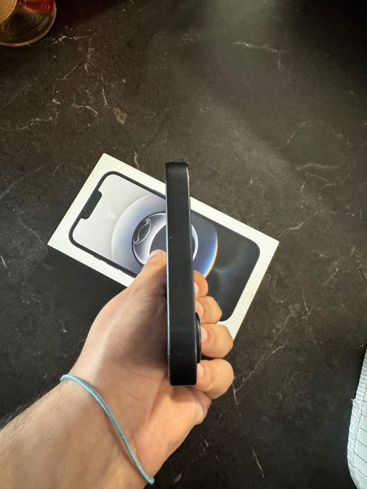 iPhone 16e / 128Gb / In Garanție