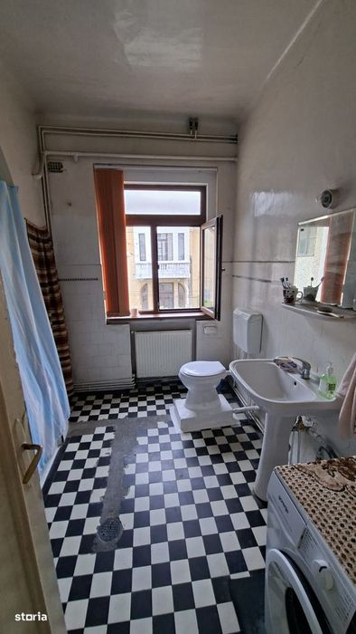 Vanzare un etaj de casă situat ultracentral
