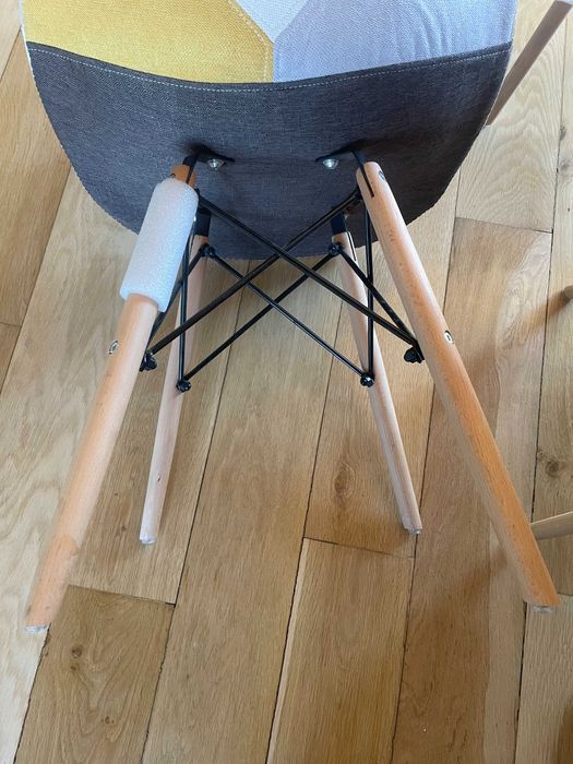 4 бр. нови стола за трапезария