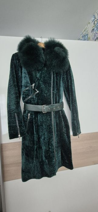 Палто / кожух от естраган, естествена кожа и лисица