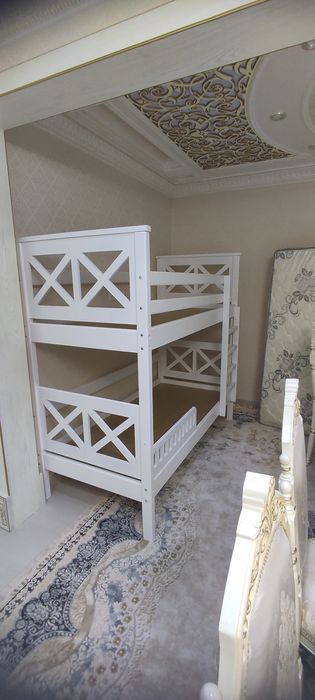 Двухъярусная кровать