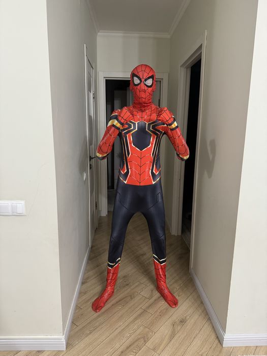 Аренда костюма "Человек-паук".