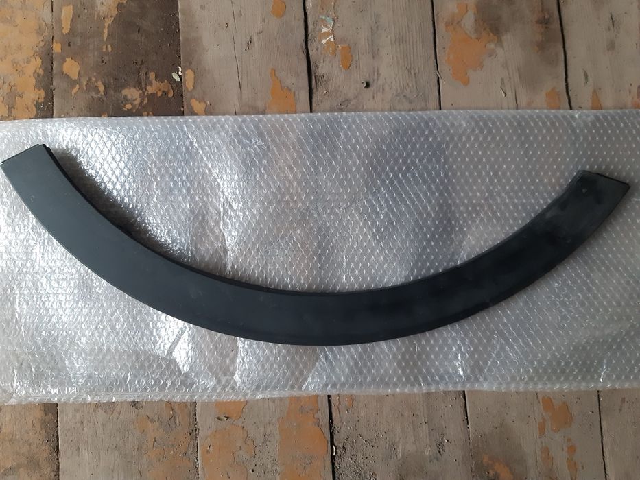 Крыло переднее левое