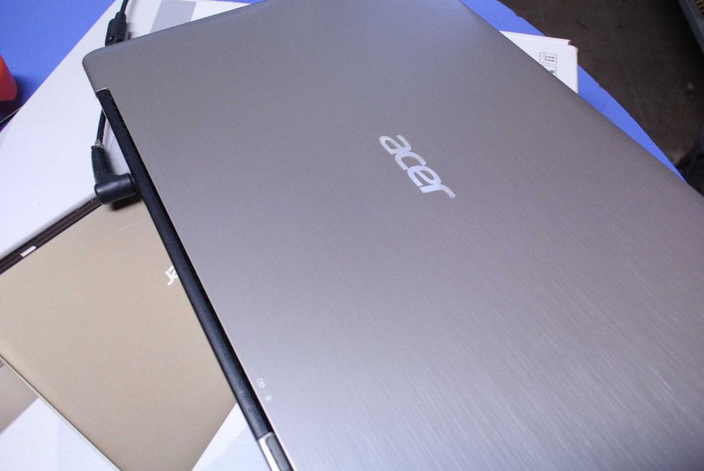 Лаптоп Acer Aspire S3 i3 4GB