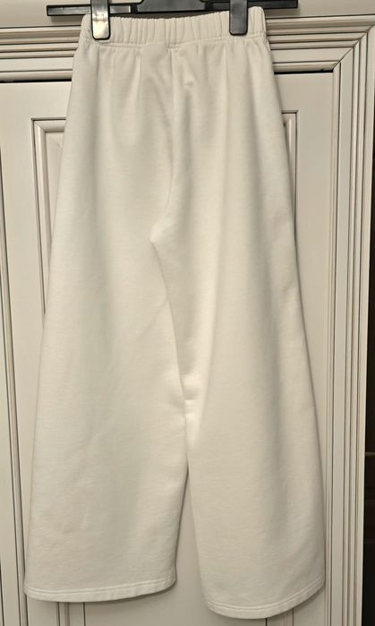 Trening gros fete, Zara