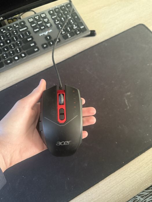 Vând mouse acer !