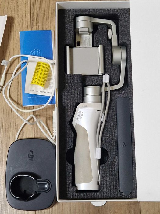 Vand DJI Osmo mobile cu geanta de transport