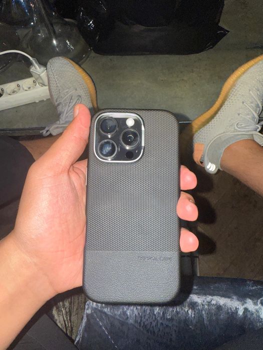 Iphone 16pro с гарантией