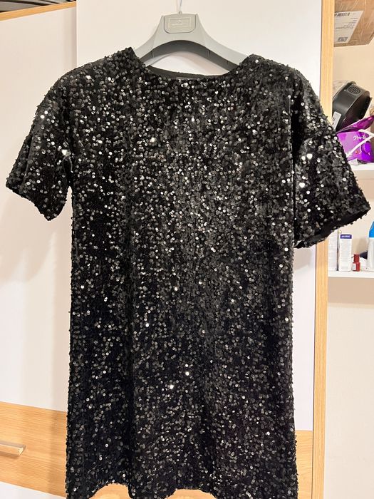 Платье в паетках от MARK FORMELLE.