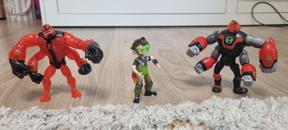Figurine jucarie ben 10