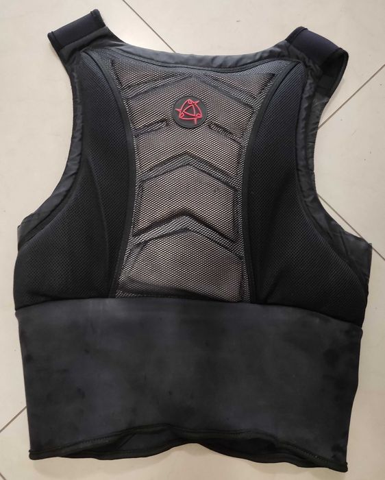 Кайтсърф и уиндсърф противошокова жилетка MYSTC Impactshield XL/XXL