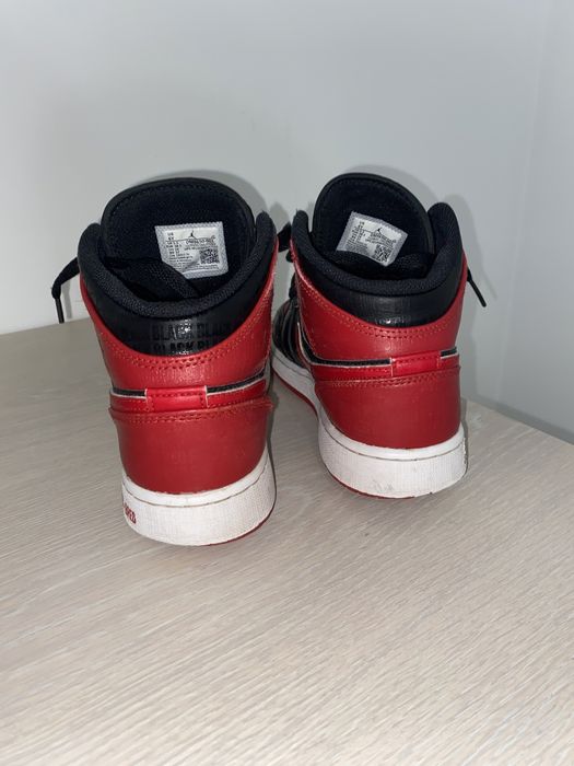 Jordan 1 mid Bred Text 38,5