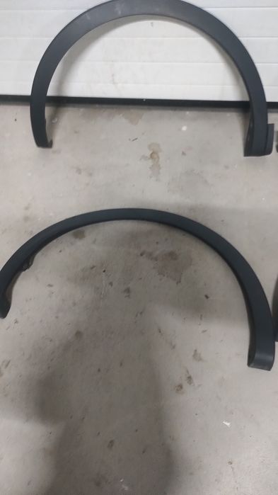 Bandou , bandouri dreapta și stânga spate fata Renault arkana