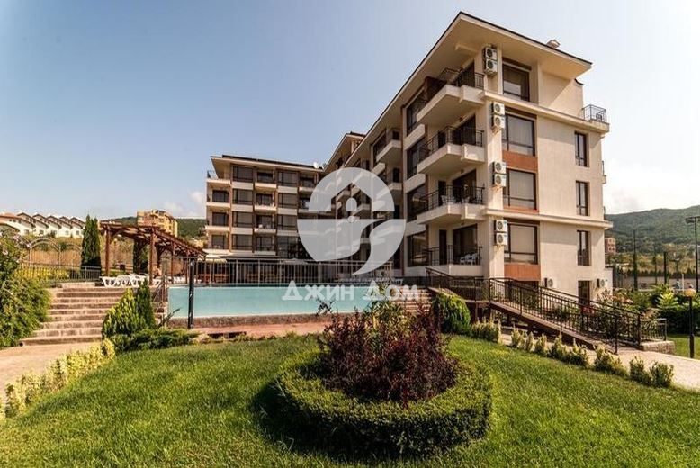 Продава се Едностаен апартамент в Свети Влас - 40 кв.м за 1200 €/кв.м - Снимка #5