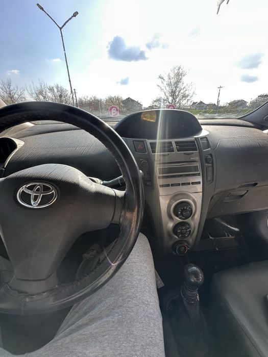 Toyota  yaris.