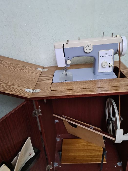 Продам швейную машинку