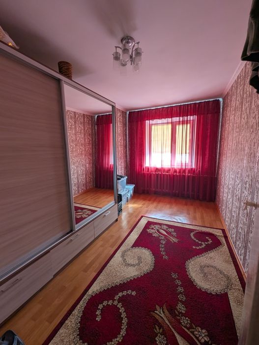 Продам квартиру 11-23, ( 3 комнатная )