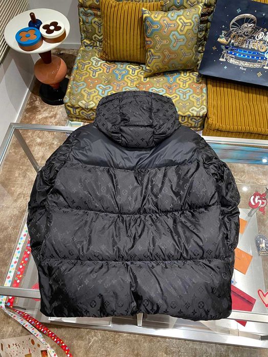 Geaca cu puf Louis Vuitton Premium