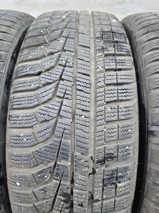 Anvelope 205/60 R16 HANKOOK de iarna