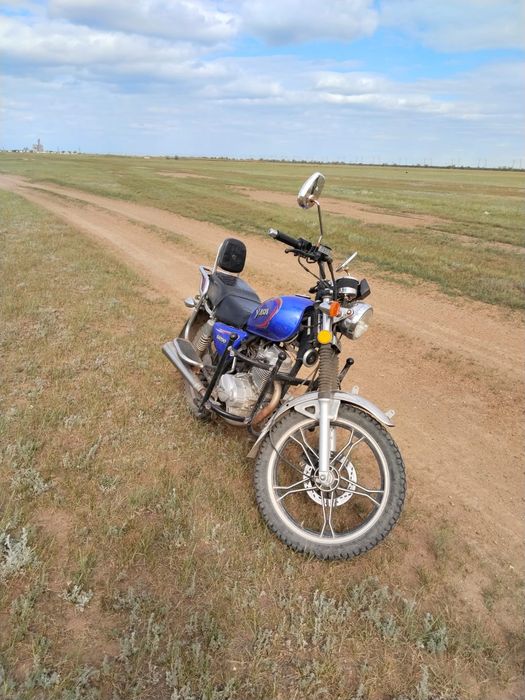 Продам мотоцикл яки 200 куб