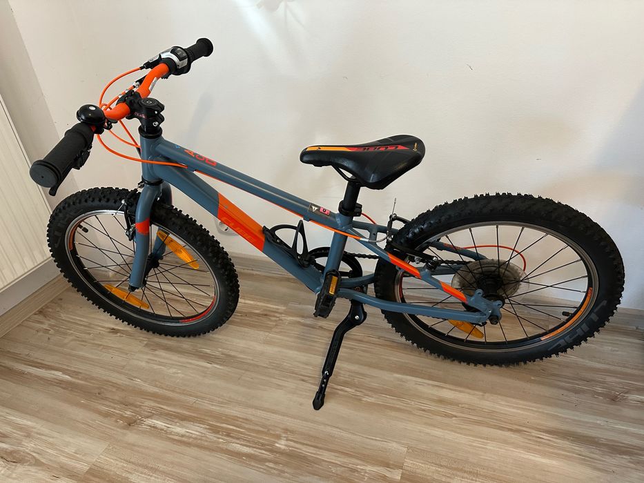 bicicleta copil 3-7 ani Cube Acid Race 200 roti 20" inch schimbator Shimano 7 viteze culoare deosebita include casca reglabila originala CUBE