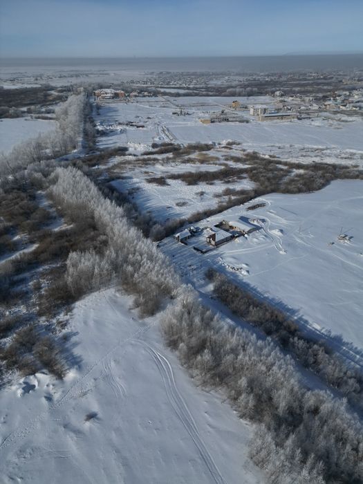 Рядом лес хорошая развитая територия