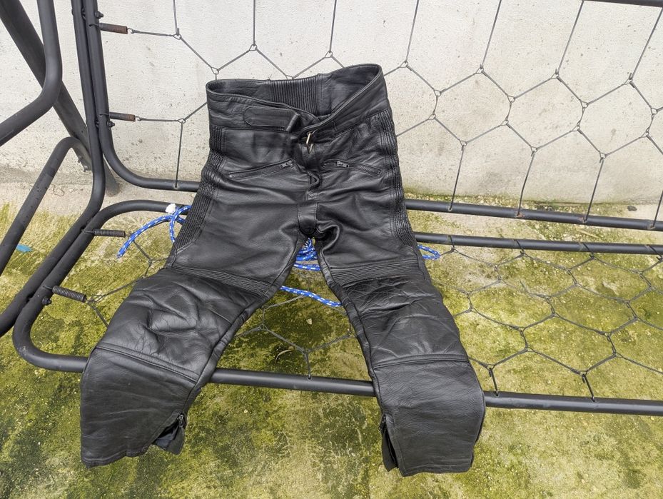 Мото екип с CE протектори - телешка кожа - перфектен - Размер 52 / М