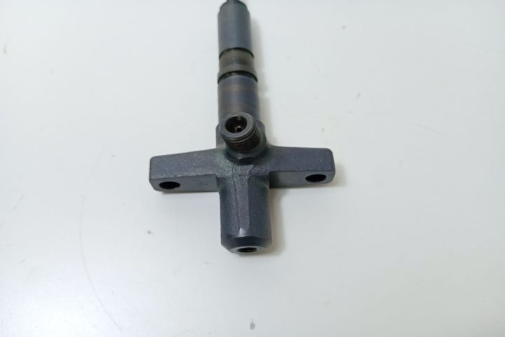 Injector 2.8 td 483Z484410 Mitsubishi Pajero a 3-a generatie (facelif