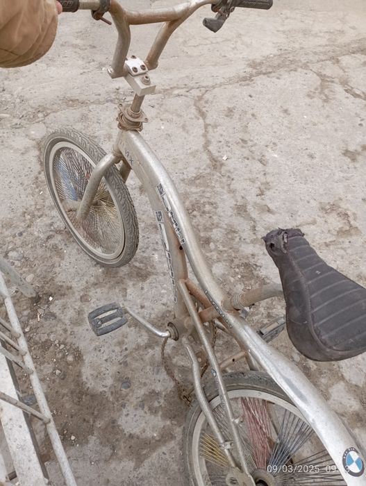 Sotiladi aparati buzuq 50 60 minli ishi bor baloni yaxshi singani yoq