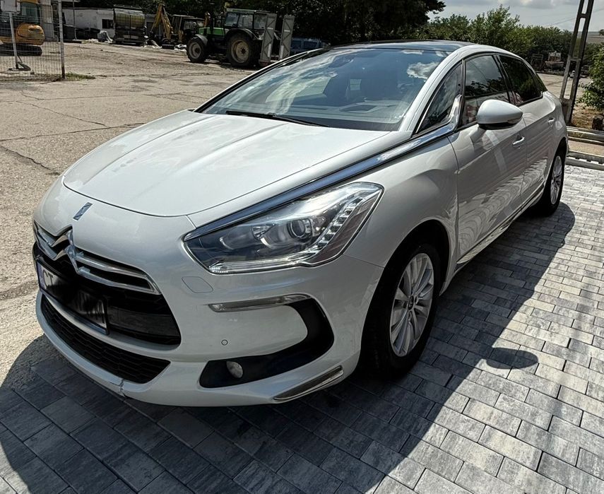 DS5 Alb Perlat / Înmatriculat