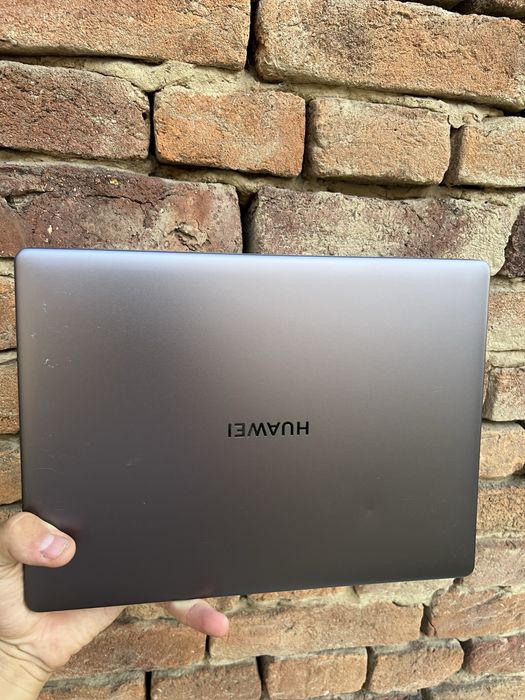 Huawei MateBook 13” – Ryzen 7 / 16GB RAM / 512GB SSD / Display OLED