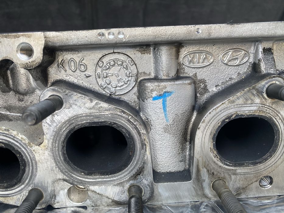 Цилиндрова глава KIA HYUNDAI 1.6 CRDI D4FE