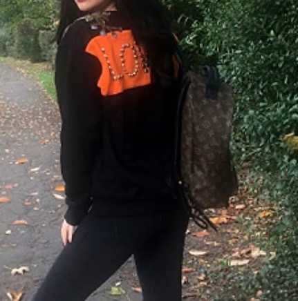 Суитчър а надпис Gucci