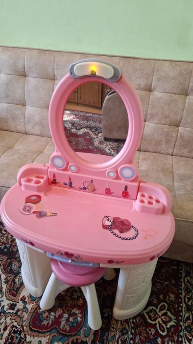 Трюмо детское со стулом