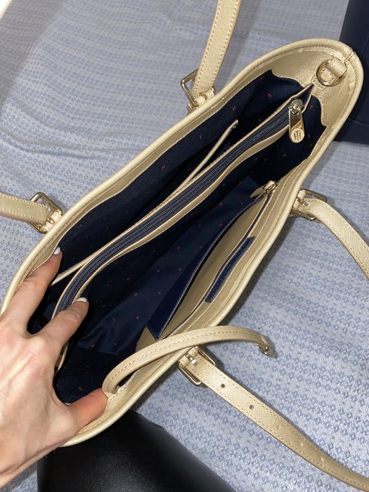 Tommy Hilfiger оригинална бизнес чанта златиста