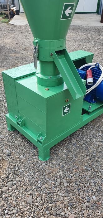 Presă peleti 15 kw .
