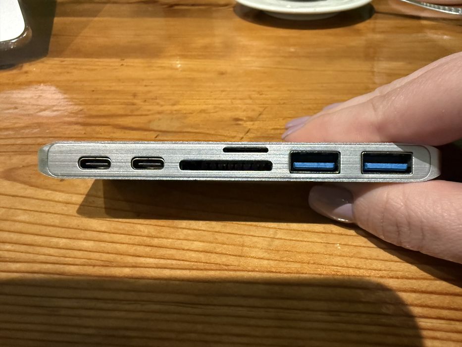 USB-C хъб адаптер за MacBook – 2x USB 3.0 + SD и microSD