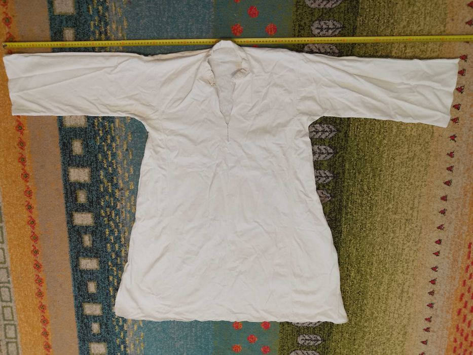 Camasa traditionala ( ie ) cu pantaloni barbati