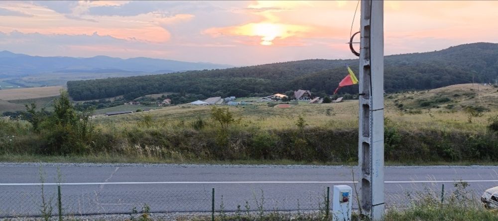 Vand teren intravilan cu CF ,600 mp Ciurila