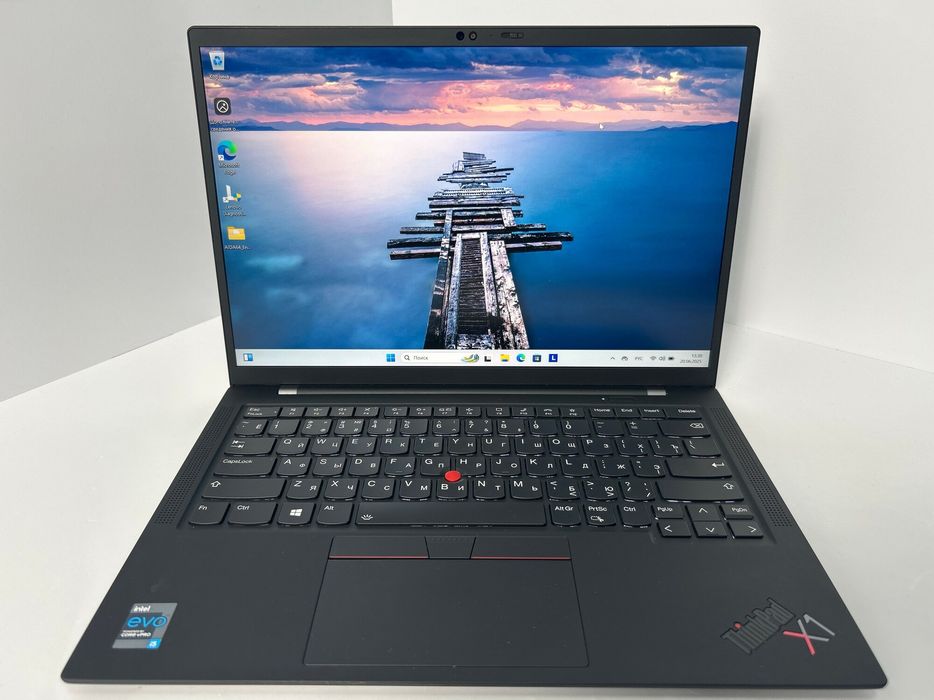 Thinkpad X1 Carbon Gen9!  core i7 !