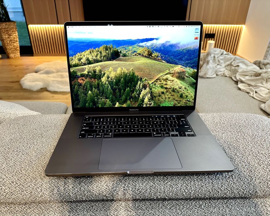 macbook pro 16 i9 - Laptopuri oferte online | OLX.ro