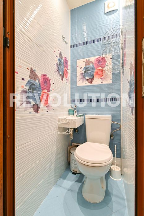 Тристаен апартамент в ж.к. Младост 1