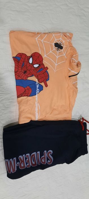 Детски и бебешки дрехи