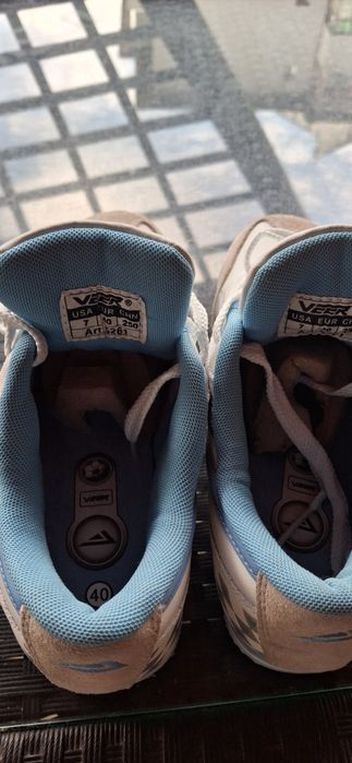 Adidași Veer sport – Noi, cu etichetă
Vând