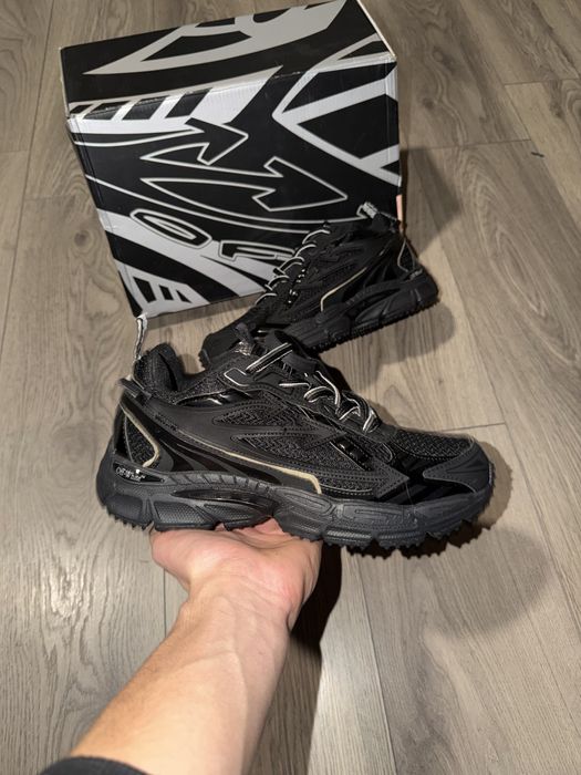 Off White Be Right Back