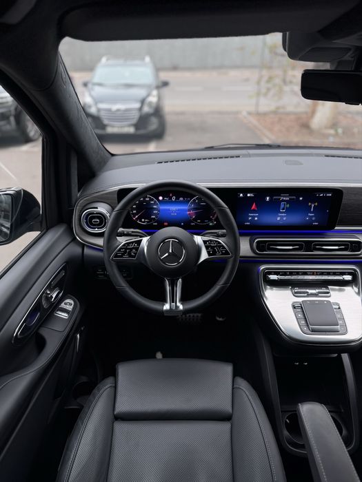 Mercedes-Benz V-Class 300