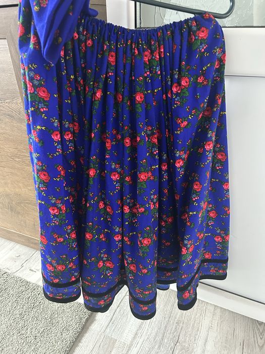 Costum popular dama